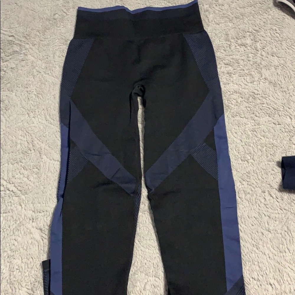 Victoria’s Secret pink leggings